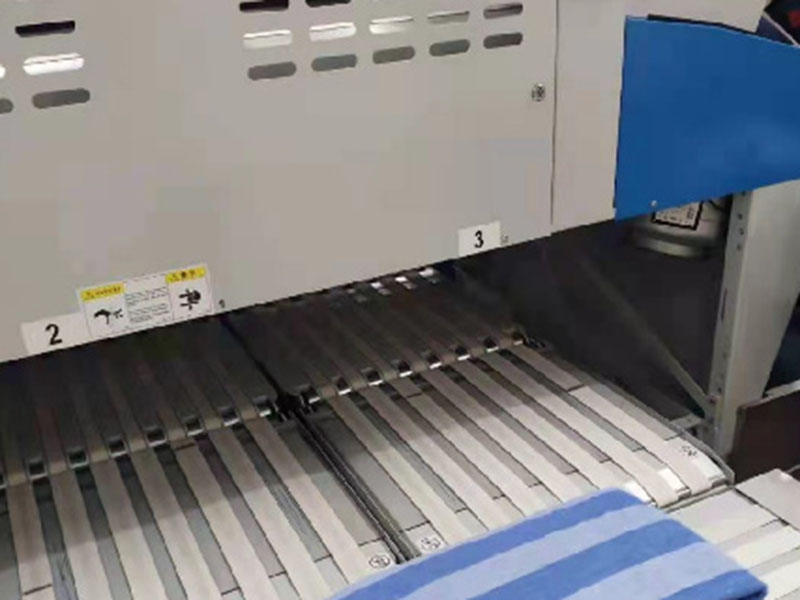 高唐巾类折叠机-01